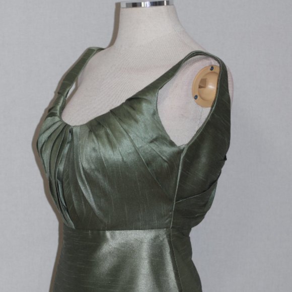 Jim Hjelm Occassions Green Gown - Picture 9 of 12